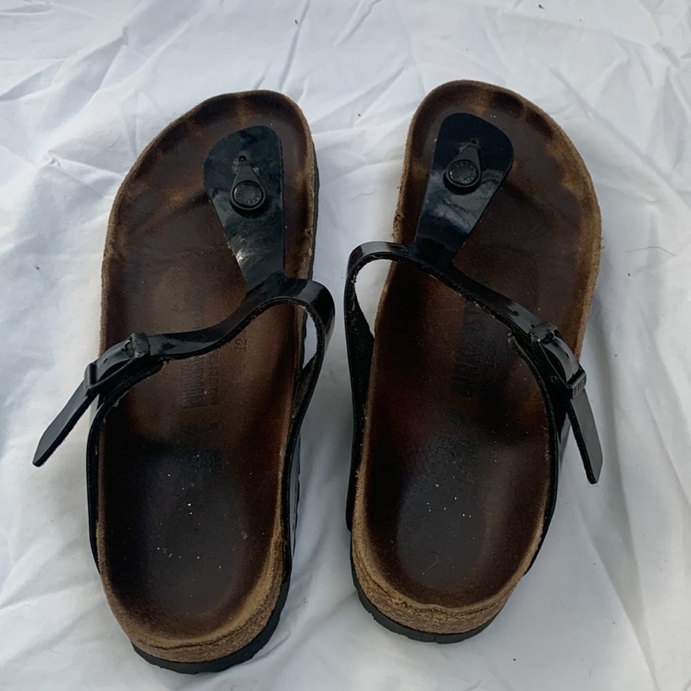 Birkenstock Giza black patent leather sandal size 39 - Picture 3 of 6